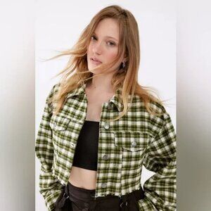 BDG Carissa Flannel Cropped Shirt Jacket Green Multi